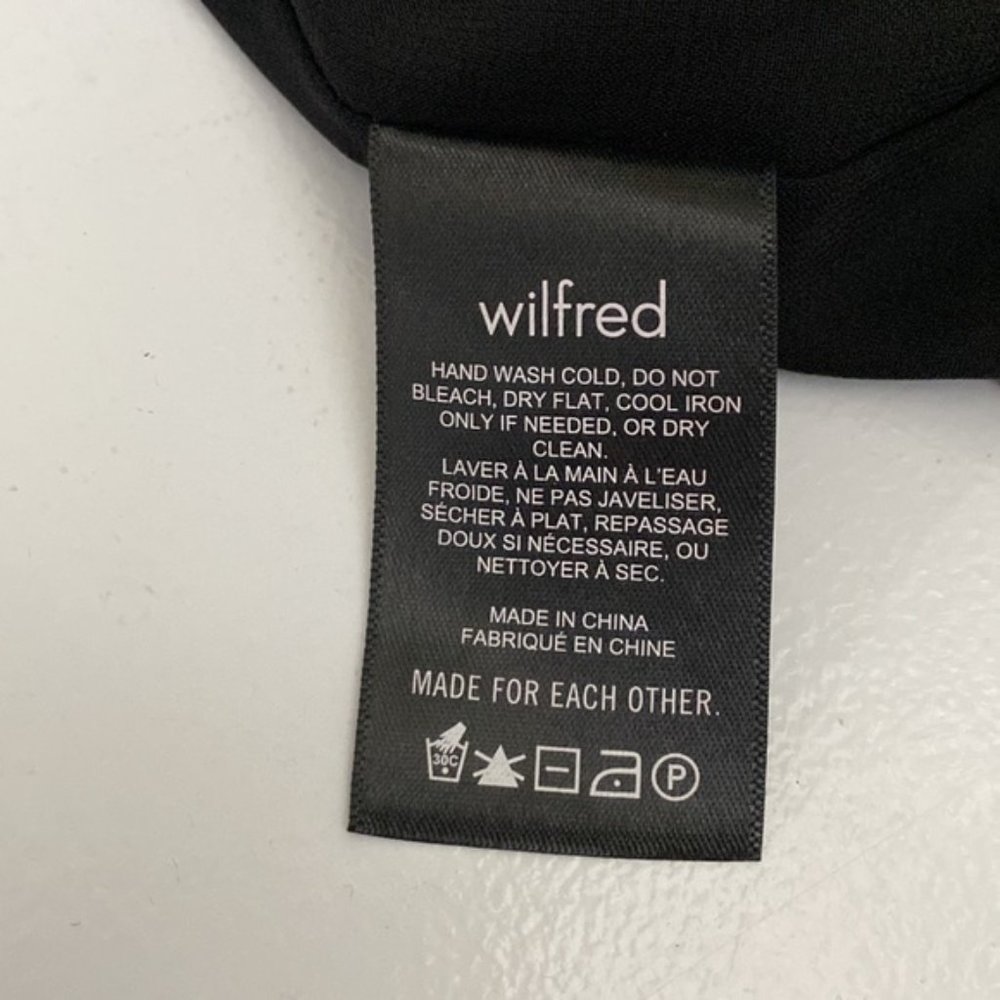 ❗️SOLD❗️Aritzia Wilfred Black Pursuit Mini Skirt Size 8 - Picture 10 of 11